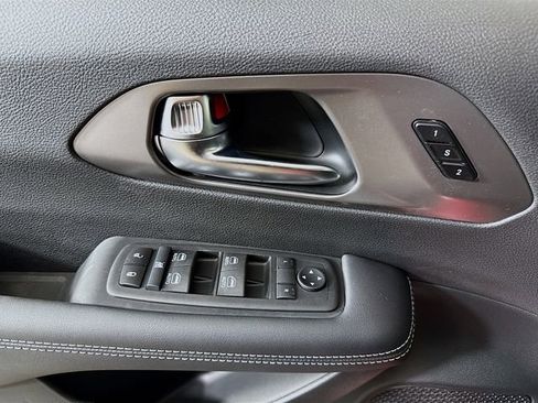 New 2026 Chrysler Pacifica Select image 17