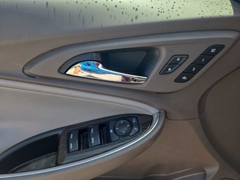 Used 2019 Chevrolet Malibu Premier w/ Sun and Wheel Package FWD image 18
