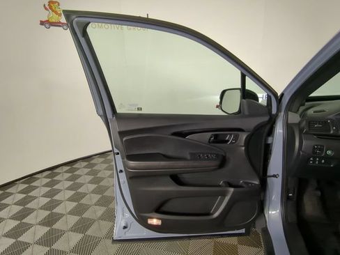 Used 2024 Honda Passport Black Edition image 17