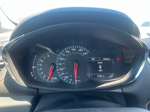 Used 2022 Chevrolet Trax LT w/ LT Convenience Package AWD/4WD image 12