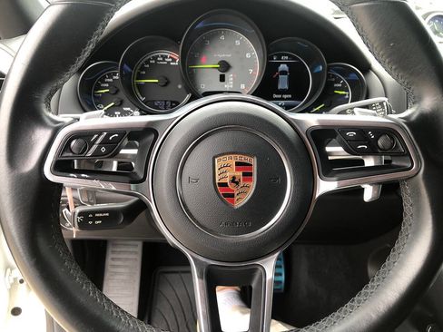 Used 2017 Porsche Cayenne S Platinum image 14