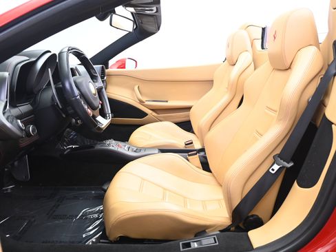 Used 2013 Ferrari 458 Spider image 29