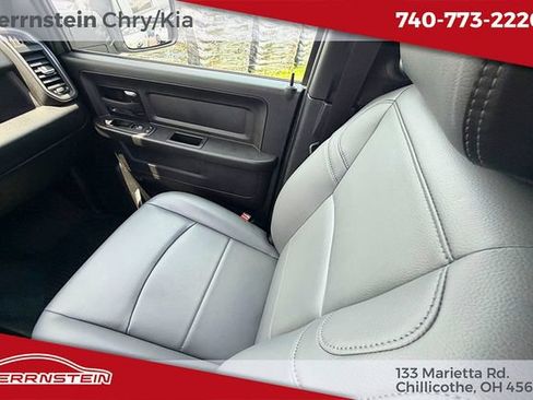 Used 2024 RAM 3500 Tradesman w/ Chrome Appearance Group AWD/4WD image 11