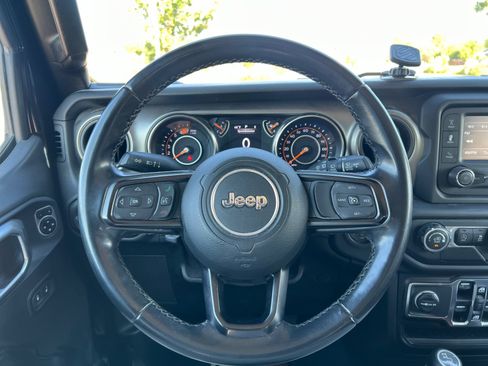 Used 2019 Jeep Wrangler Unlimited Sport S AWD/4WD image 9