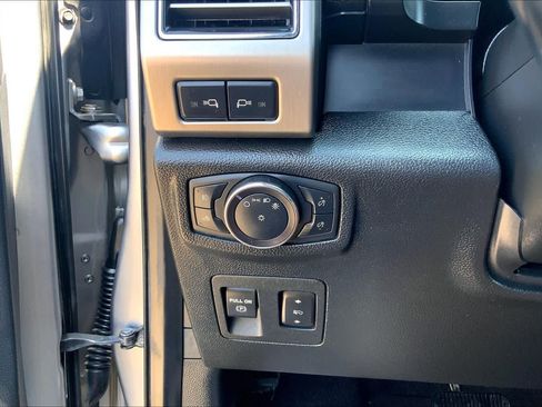 Used 2020 Ford F150 Platinum w/ Equipment Group 701A Luxury AWD/4WD image 36