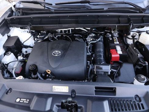 Used 2021 Toyota Highlander Platinum image 29