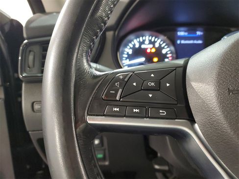 Used 2019 Nissan Rogue SV w/ Premium Package image 20