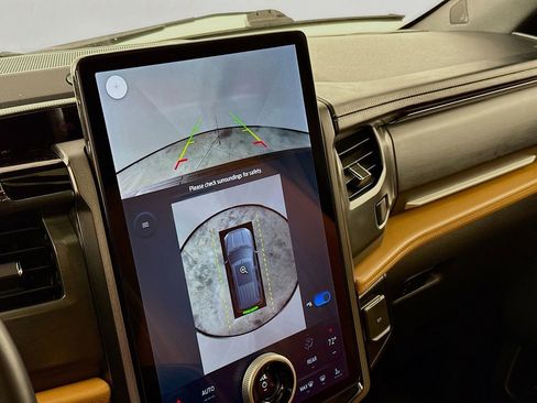 Used 2023 Ford Expedition Max Platinum image 13