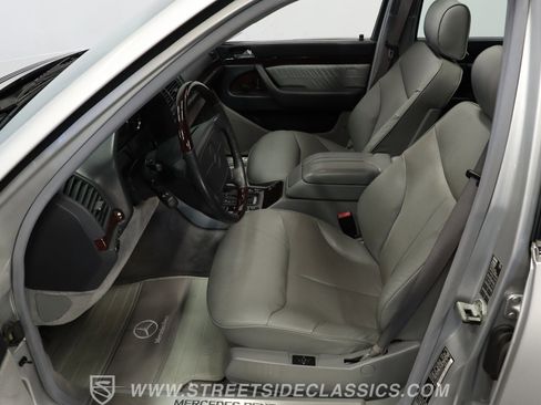 Used 1999 Mercedes-Benz S 500 Sedan image 35
