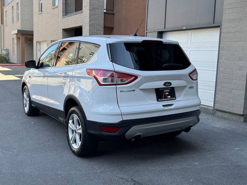 Used 2016 Ford Escape SE AWD/4WD image 3