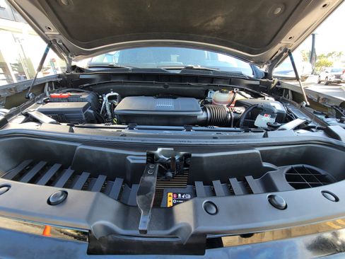 Used 2021 Chevrolet Tahoe Premier w/ Premium Package image 30