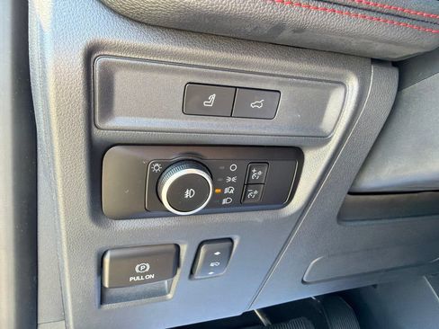 Used 2024 Ford Expedition Limited RWD image 29