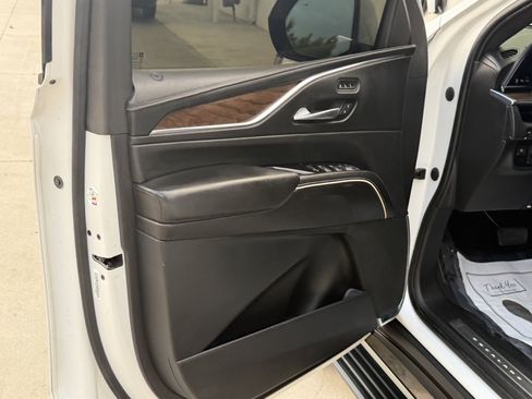 Used 2021 Cadillac Escalade Sport Platinum AWD/4WD image 19