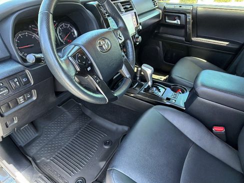 Certified 2024 Toyota 4Runner TRD Off-Road Premium w/ Moonroof Package AWD/4WD image 10