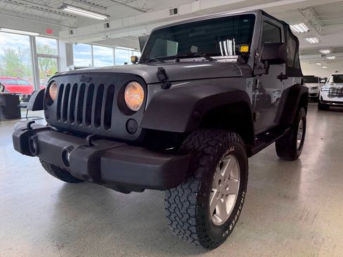 Used 2014 Jeep Wrangler Sport AWD/4WD image 5