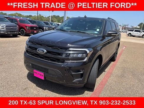 Used 2024 Ford Expedition Limited AWD/4WD image 3