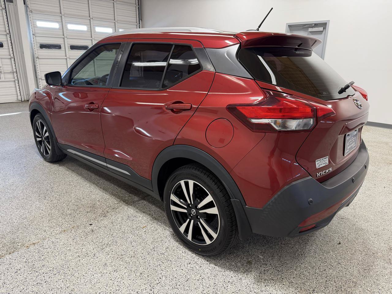 Used 2020 Nissan Kicks SR w/ SR Premium Package FWD image 7