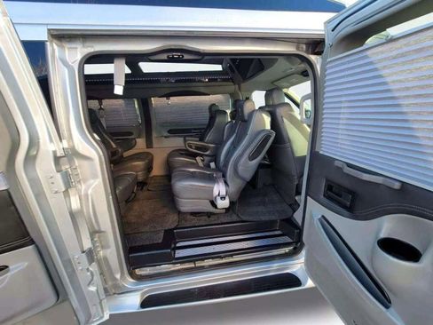 Used 2017 Ford Transit 150 148 Low Roof w/ Exterior Upgrade Package RWD image 38