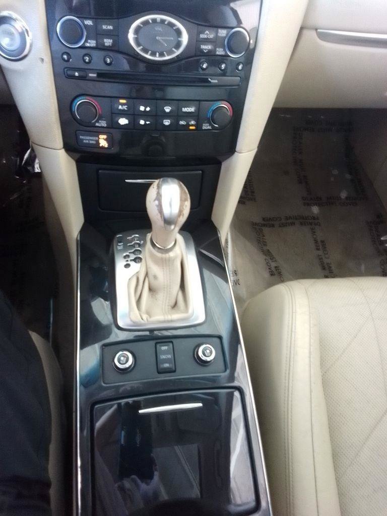 Used 2011 INFINITI FX35 AWD w/ Premium Pkg image 11