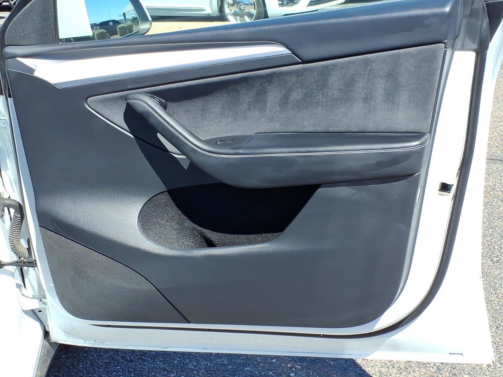 Used 2023 Tesla Model Y Performance AWD/4WD image 18