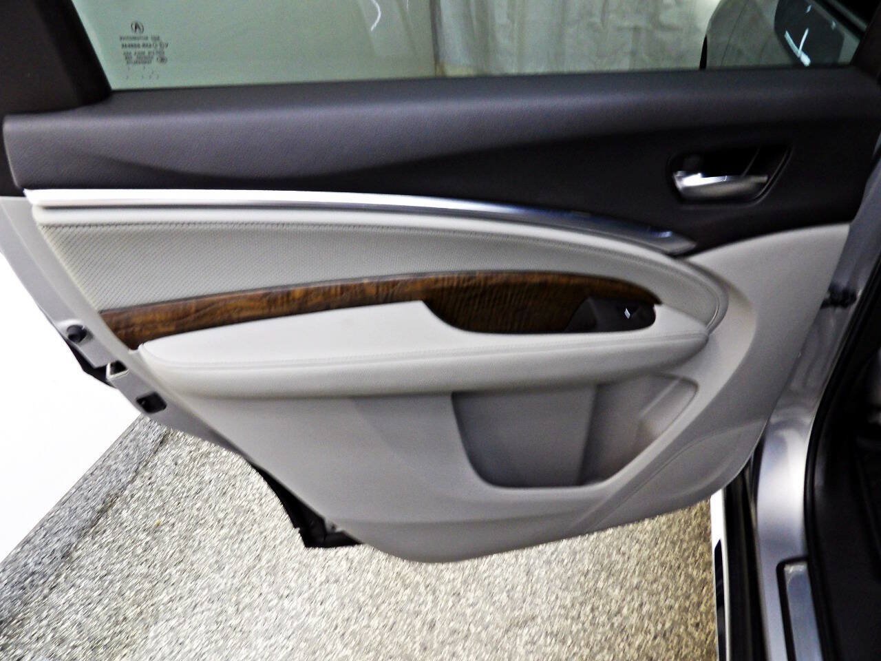 Used 2020 Acura MDX w/ Technology Package FWD image 9