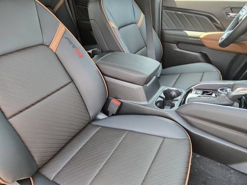 New 2026 GMC Canyon AT4 w/ Technology Plus Package AWD/4WD image 8