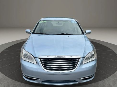 Used 2013 Chrysler 200 Touring FWD image 2
