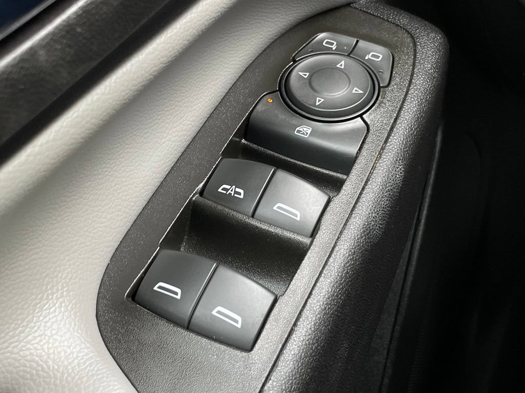 Used 2023 Chevrolet Equinox LT w/ LPO, Cargo Package FWD image 12