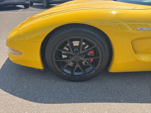 Used 2003 Chevrolet Corvette Z06 w/ Memory Package, 3 Drivers image 7