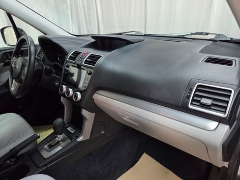 Used 2018 Subaru Forester 2.5i Premium AWD/4WD image 21