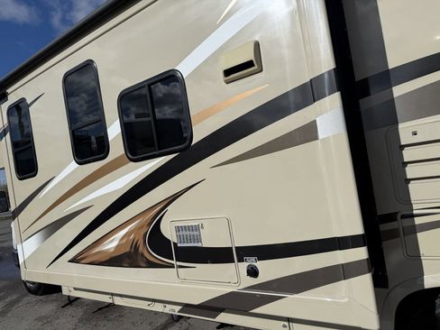 Used 2016 Ford E-450 and Econoline 450 Super Duty w/ Motorhome Prep Package image 31