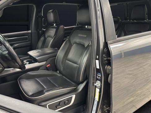 Used 2021 RAM 1500 Laramie AWD/4WD image 9