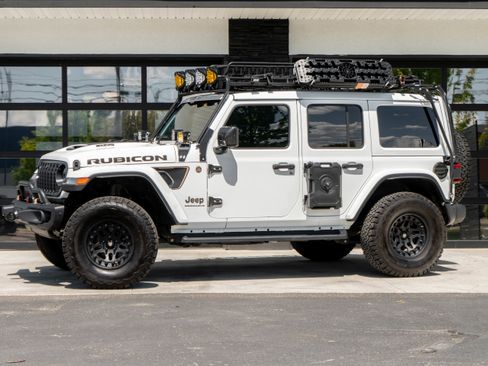 Used 2024 Jeep Wrangler Unlimited Rubicon 392 AWD/4WD image 2