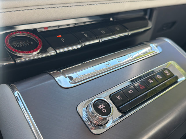 Used 2026 Lincoln Aviator 2WD image 30