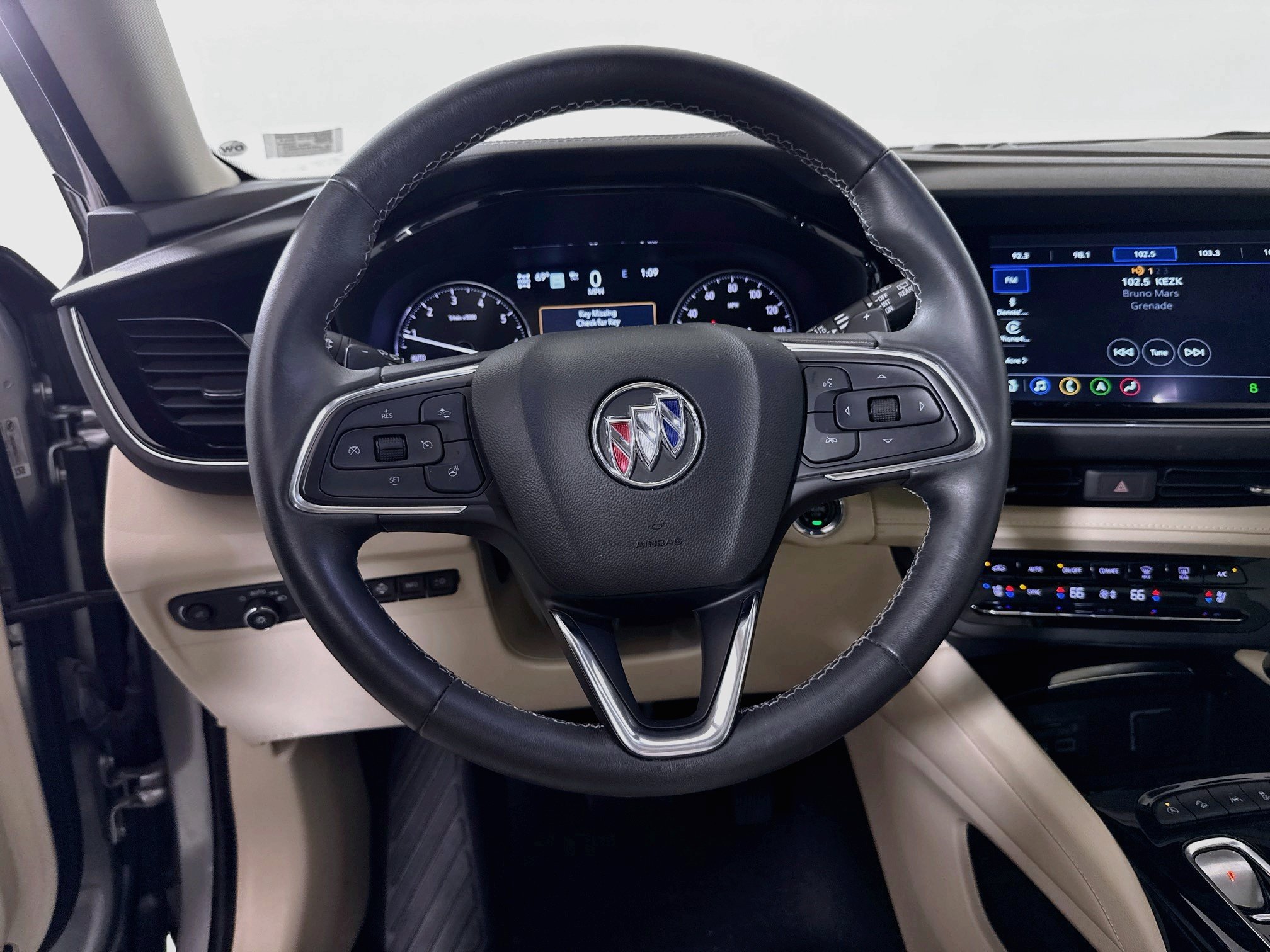 Used 2023 Buick Envision Avenir AWD/4WD image 12