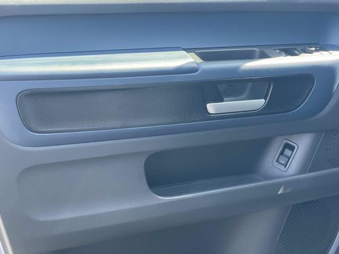Certified 2025 Volkswagen ID. Buzz Pro S RWD image 20