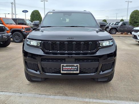 New 2025 Jeep Grand Cherokee L Altitude RWD image 5