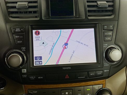 Used 2010 Toyota Highlander Limited image 21