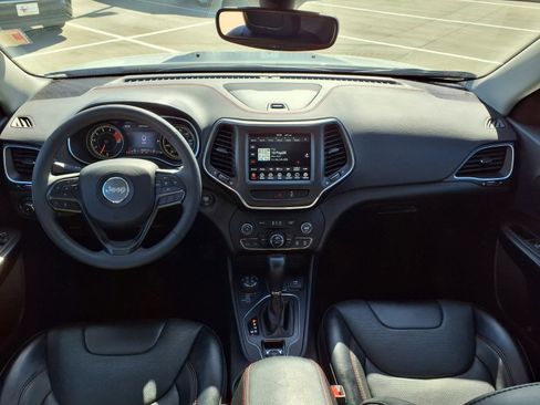 Used 2022 Jeep Cherokee Trailhawk w/ Premium Leather Package image 11