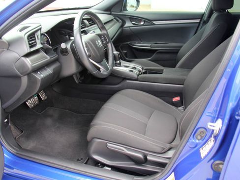 Used 2018 Honda Civic Sport image 19