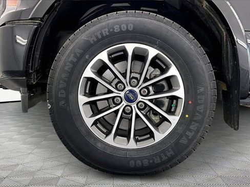 Used 2018 Ford F150 XLT w/ Equipment Group 302A Luxury image 9