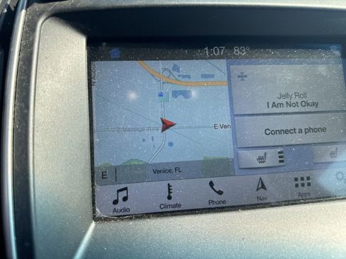 Used 2017 Ford Edge SEL w/ Equipment Group 201A image 6