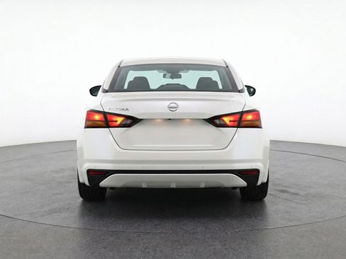 Used 2025 Nissan Altima 2.5 SV image 7