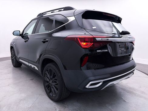 Used 2022 Kia Seltos Nightfall Edition image 13