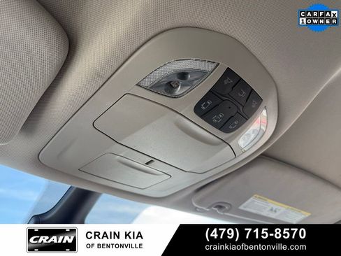 Used 2024 Chrysler Pacifica Touring-L FWD image 21