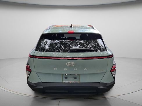 Used 2024 Hyundai Kona SEL w/ Convenience Package image 5