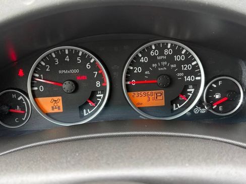 Used 2006 Nissan Frontier NISMO w/ (J01) Sunroof Pkg image 13