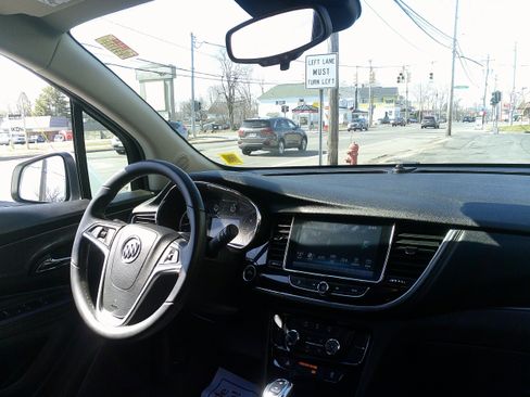 Used 2019 Buick Encore Sport Touring AWD/4WD image 26
