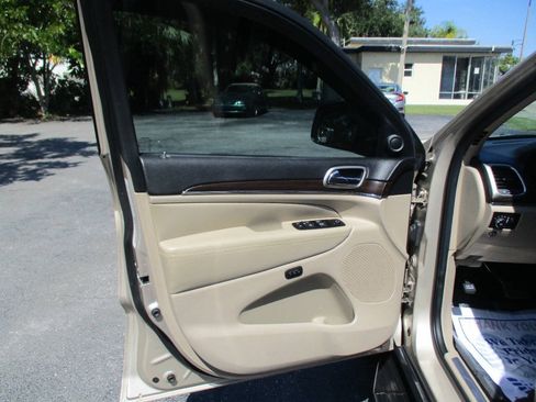 Used 2014 Jeep Grand Cherokee Limited RWD image 22