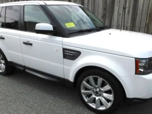 Used 2011 Land Rover Range Rover HSE LUX image 1